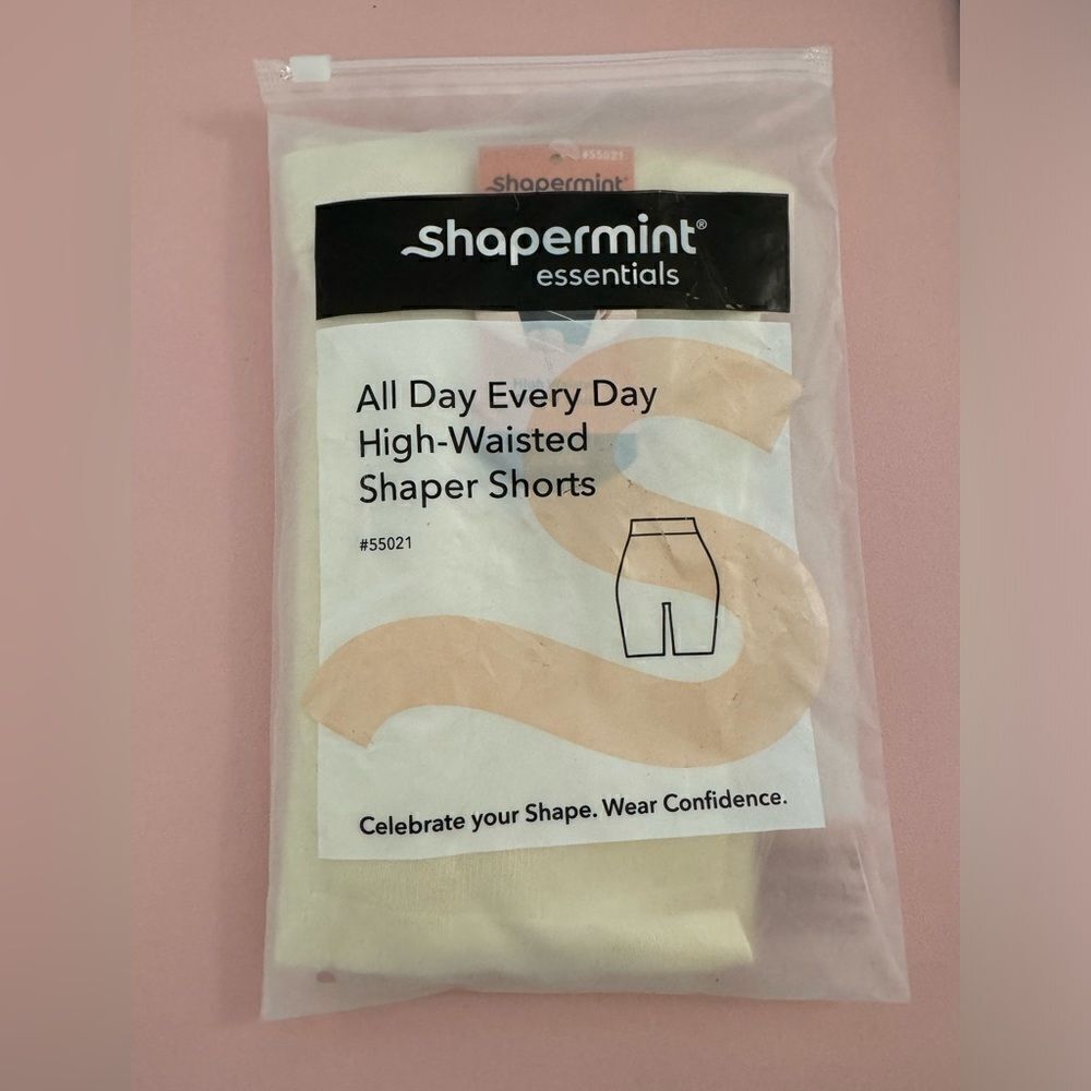 Shapermint Essentials All Day Every Day High-Waisted Shaper Shorts Beige- XL/XXL - Picture 3 of 3